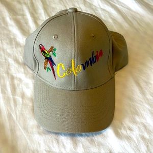 Hat. Adjustable. Like-new condition. Says: “Columbia” on it.